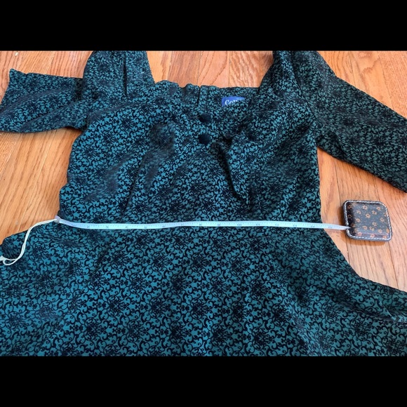 🚨SOLD🚨Collectif Vintage Brocade emerald green swing dress!! Size Large - Picture 7 of 13